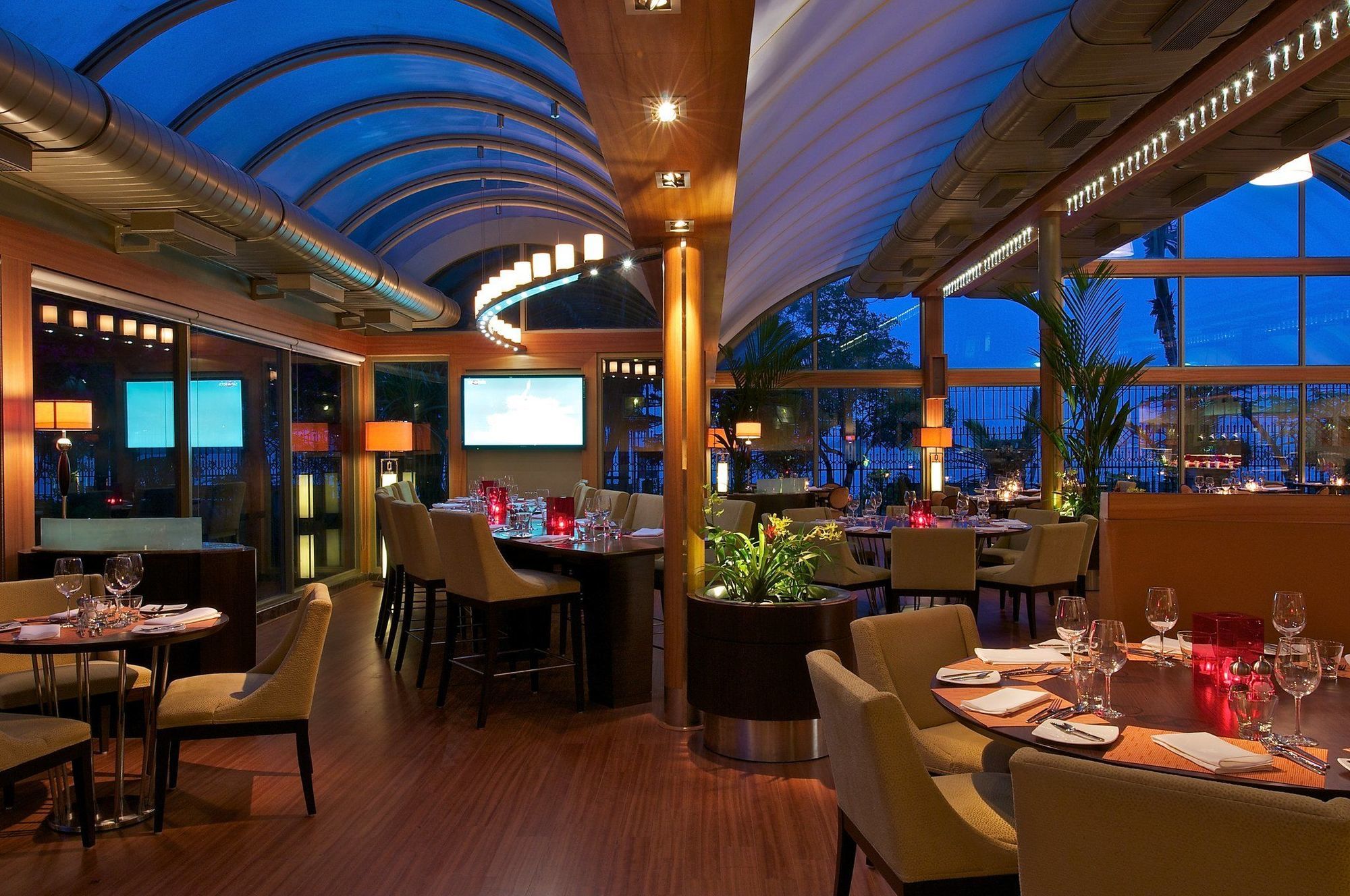 Vivanta Ernakulam, Marine Drive Kochi Restaurang bild